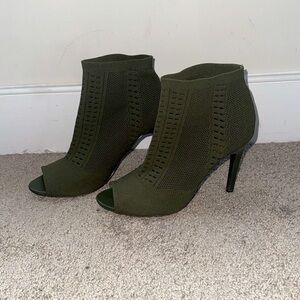 Women’s G by Guess Size 9.5 Green Open toe Bootie Heel